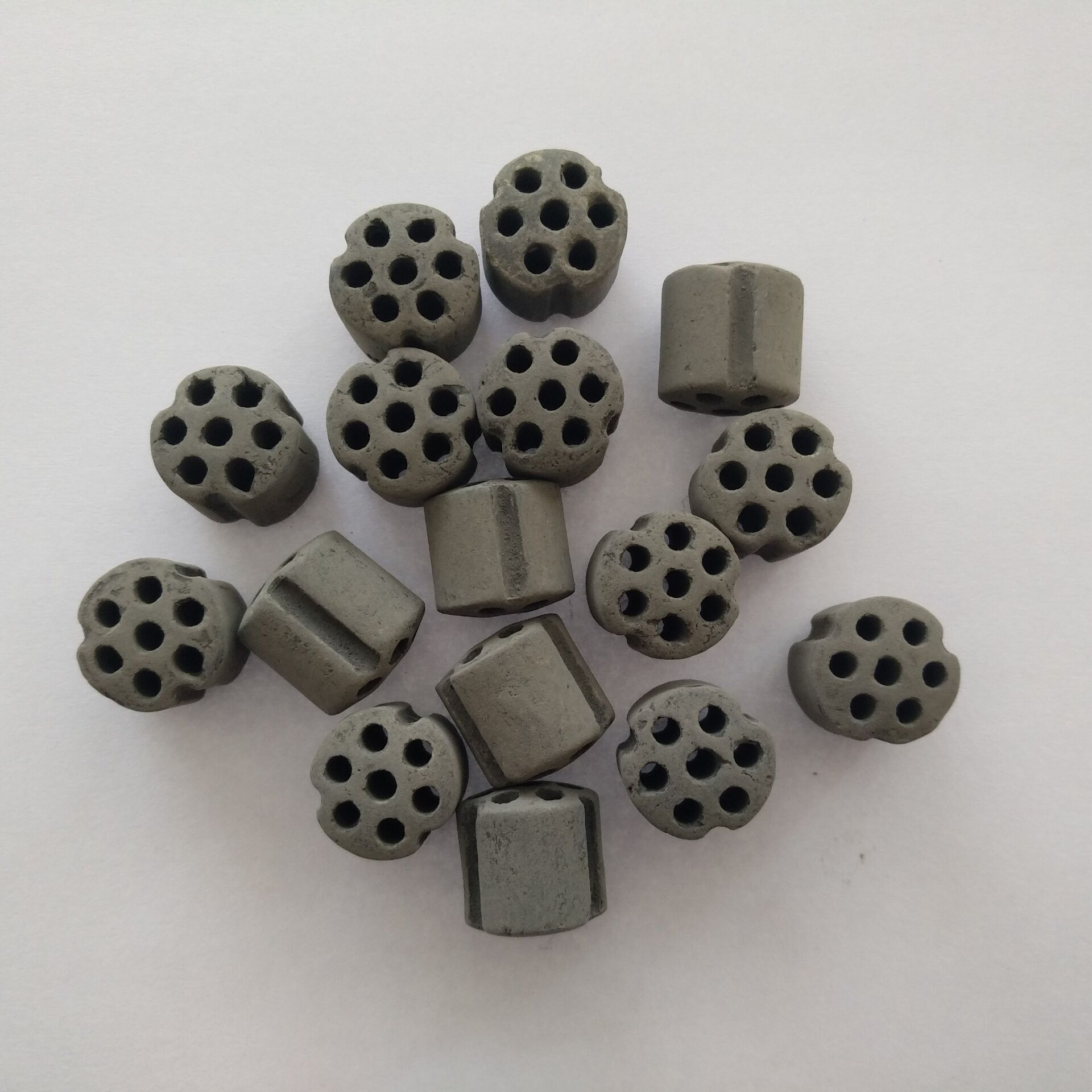 series ammonia decomposition catalyst