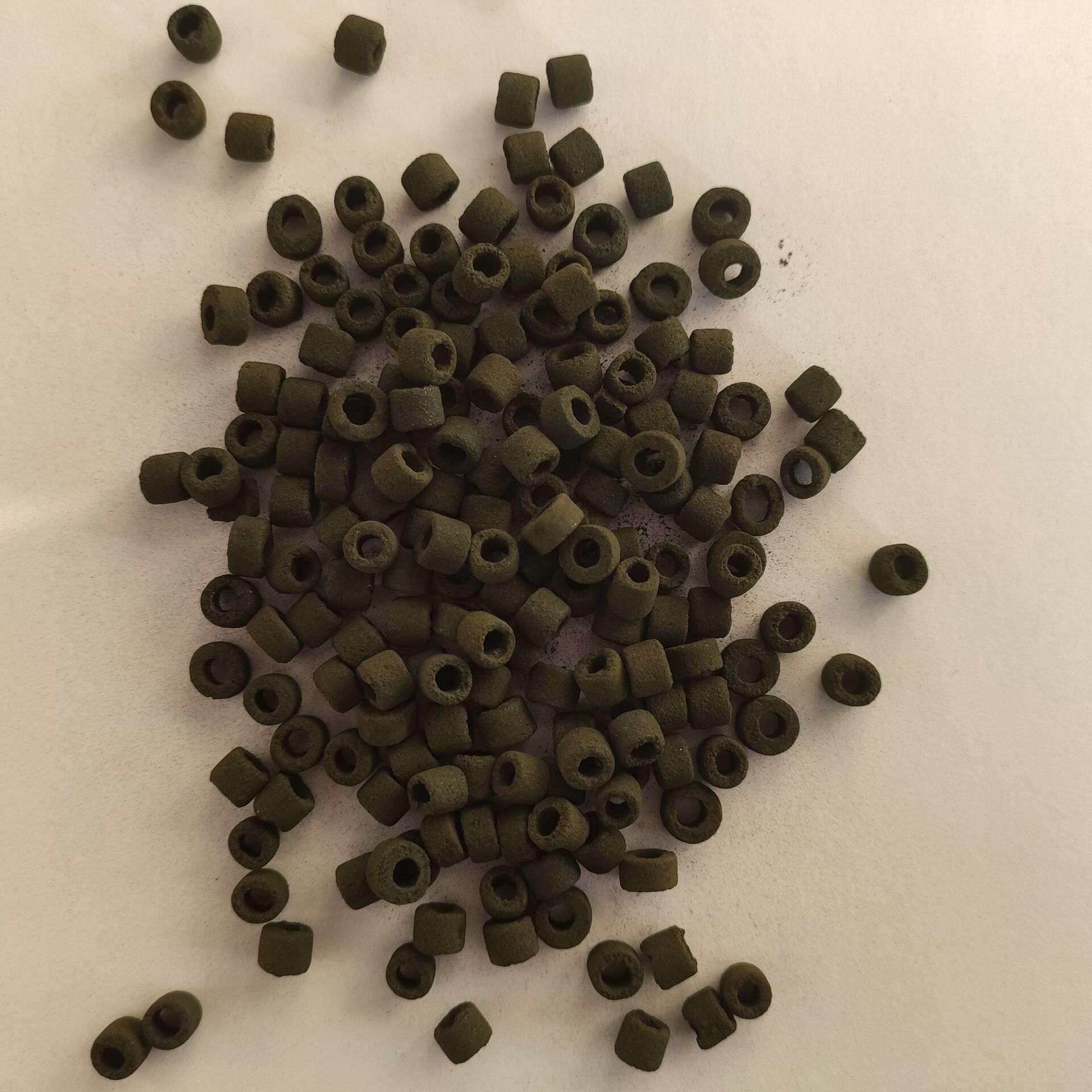 Dry gas to ethylbenzene catalyst
