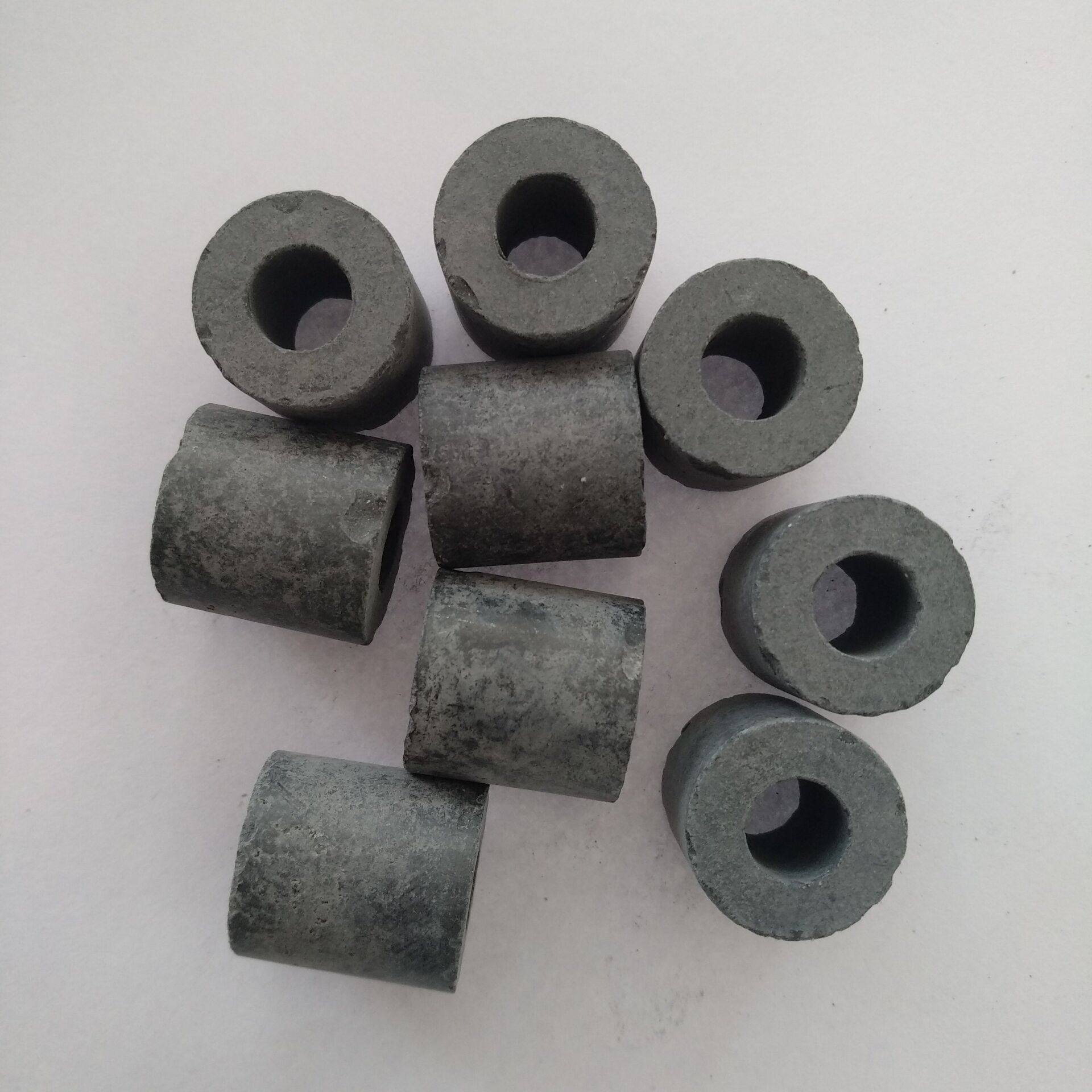 Secondary reformer catalyst