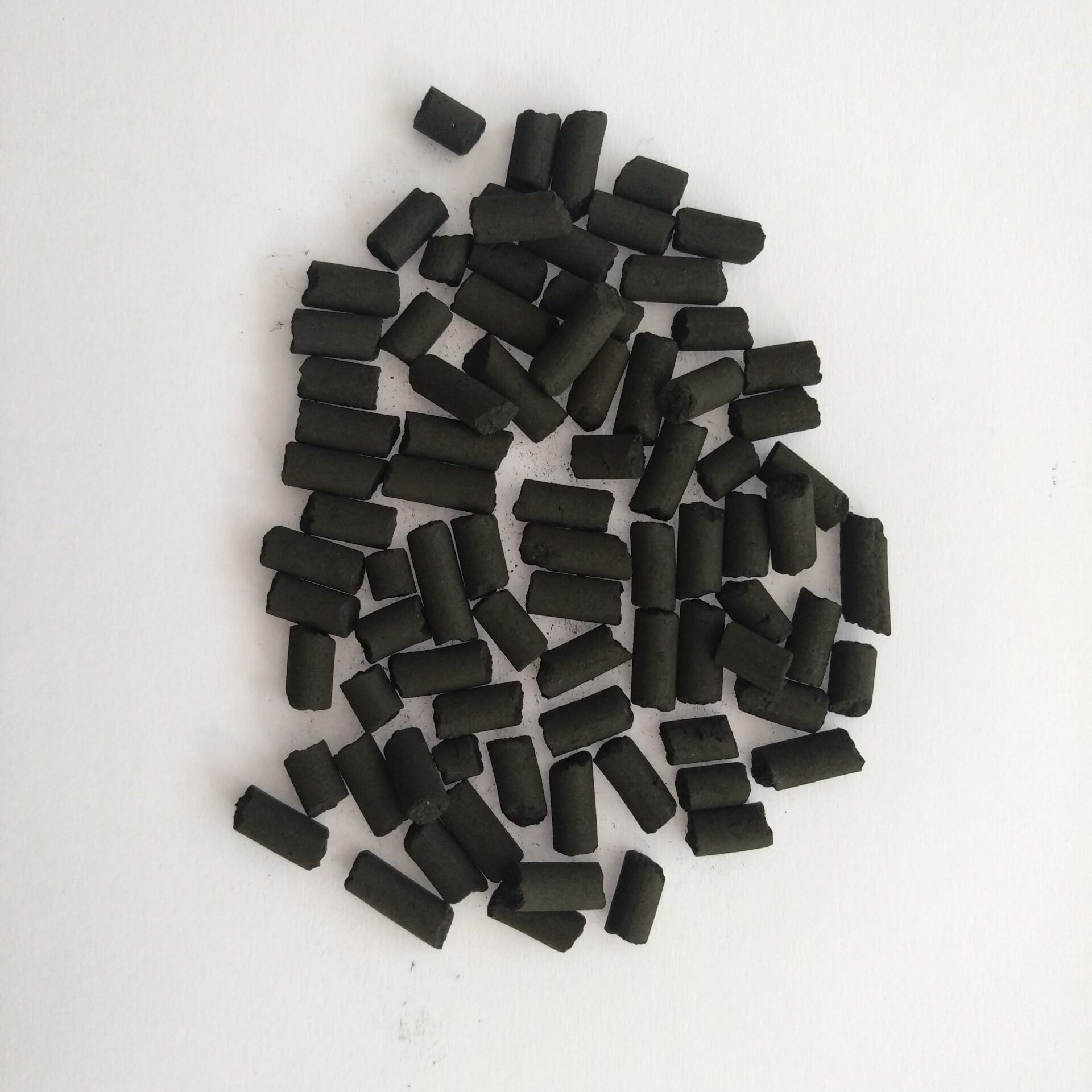 Ambient temperature oil arsine removal adsorbent