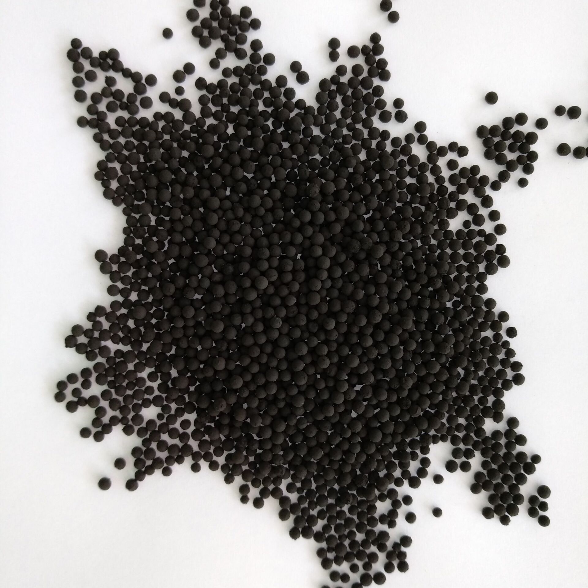 Ambient- temperature oil arsine removal adsorbent